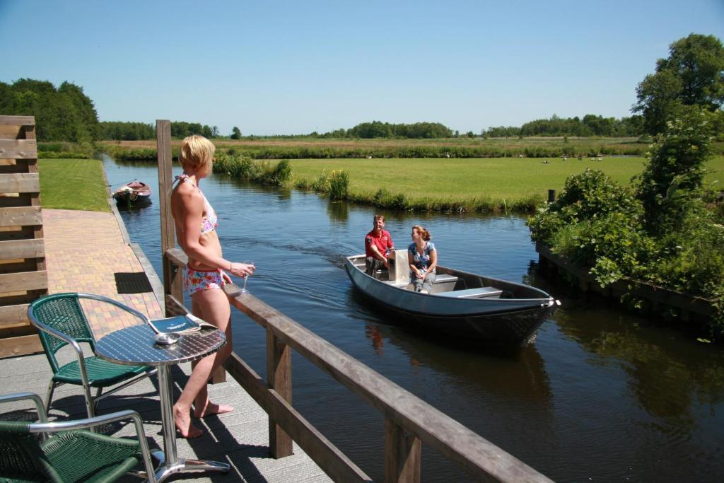 Hotel De Harmonie Giethoorn Bilik gambar