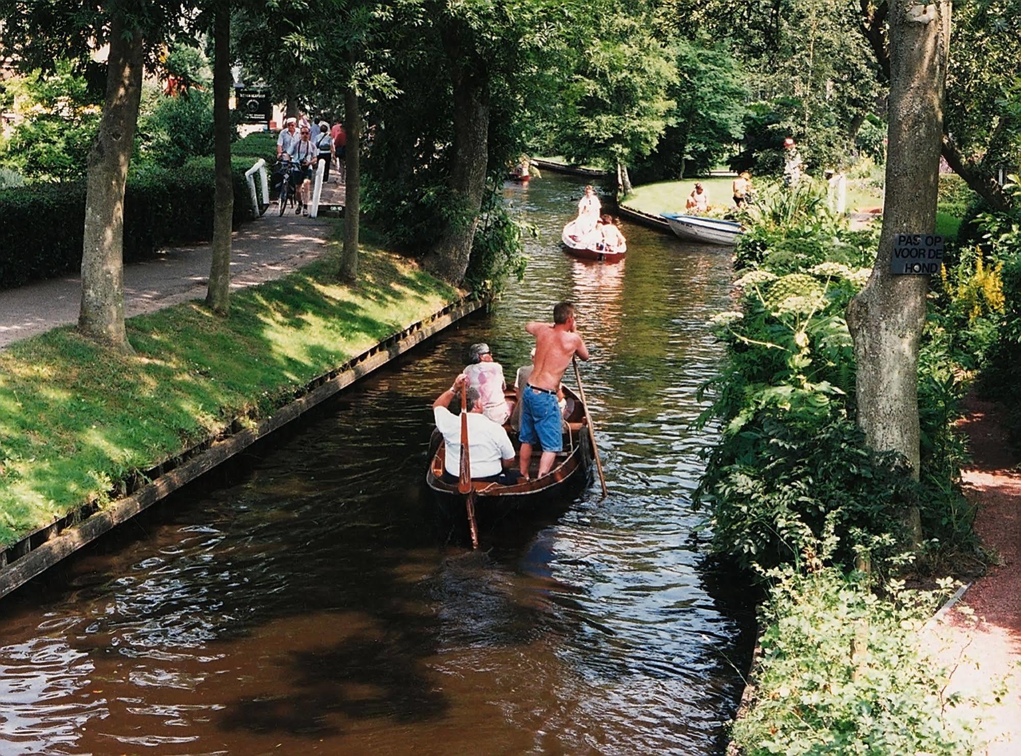 Hotel De Harmonie Giethoorn Luaran gambar