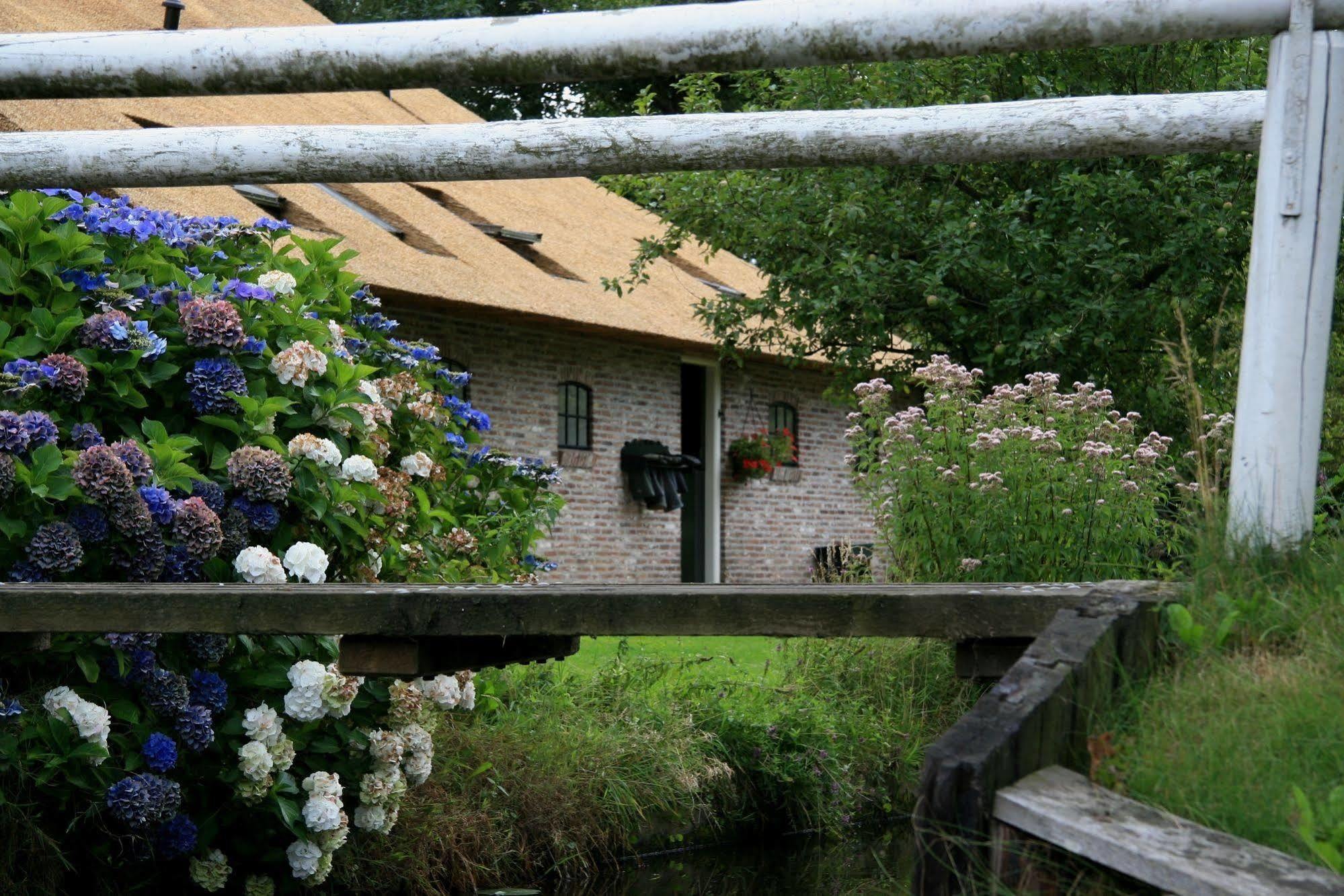 Hotel De Harmonie Giethoorn Luaran gambar