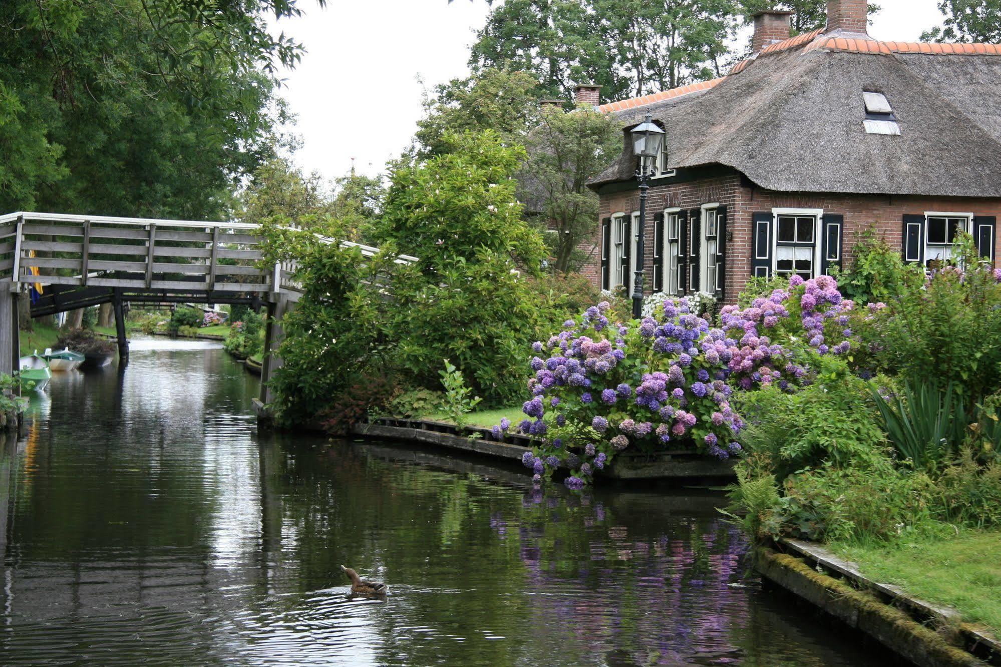 Hotel De Harmonie Giethoorn Luaran gambar